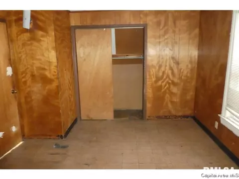 2233 S 10th St, Springfield, IL 62703 photo 14
