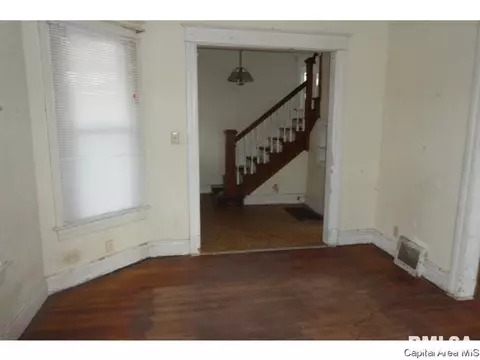 2233 S 10th St, Springfield, IL 62703 photo 5