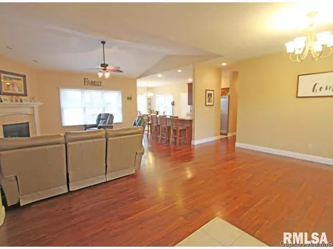 69 Navajo Dr, Springfield, IL 62711 photo 6