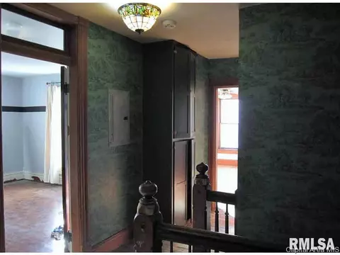 515 S State St, Springfield, IL 62704 photo 9