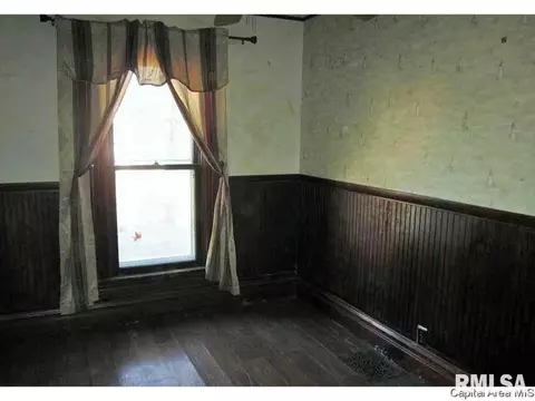 515 S State St, Springfield, IL 62704 photo 4