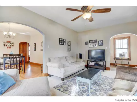 1921 S State St, Springfield, IL 62704 photo 9