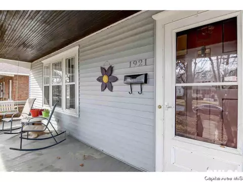 1921 S State St, Springfield, IL 62704 photo 4