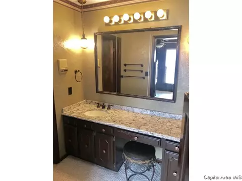 1900 Jackson Ave, Beardstown, IL 62618 photo 20