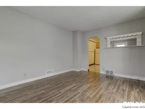 2158 E Capitol, Springfield, IL 62703 photo 4