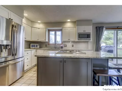 3301 Lauxmont Dr, Springfield, IL 62712 photo 11
