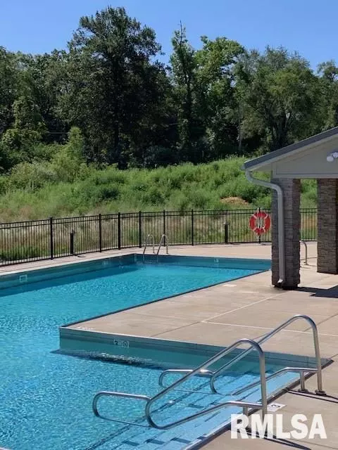 305 Harbor Pointe Pl, Springfield, IL 62712 photo 12