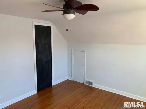 2065 N 6th St, Springfield, IL 62702 photo 15