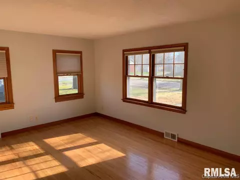 2065 N 6th St, Springfield, IL 62702 photo 12