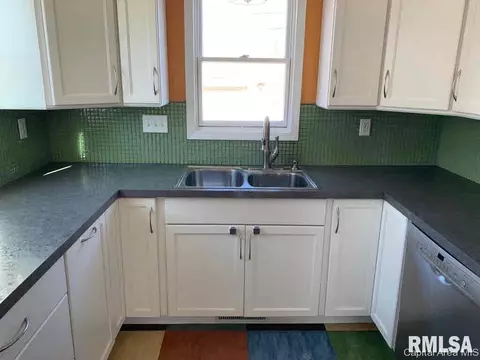 2065 N 6th St, Springfield, IL 62702 photo 7