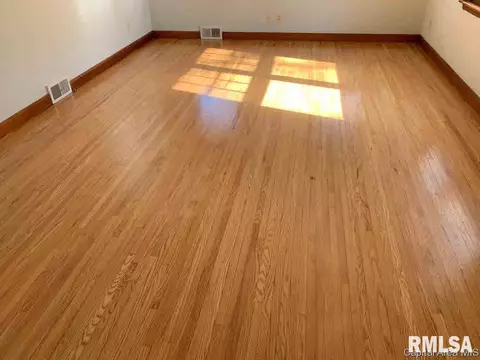 2065 N 6th St, Springfield, IL 62702 photo 19