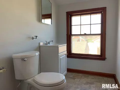 2065 N 6th St, Springfield, IL 62702 photo 18