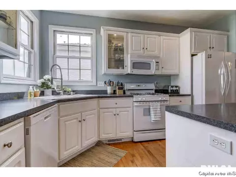 2720 Wordsworth, Springfield, IL 62711 photo 13