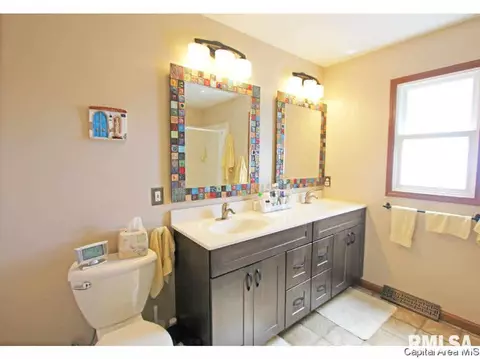 4625 Barrington, Springfield, IL 62711 photo 14