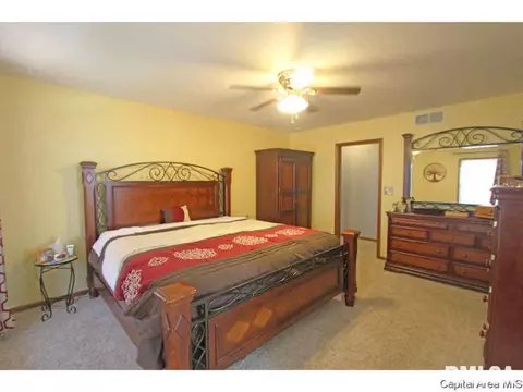 4625 Barrington, Springfield, IL 62711 photo 12