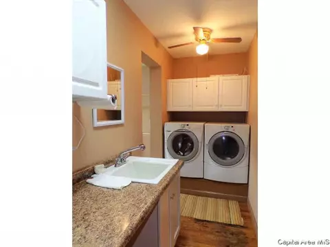 101 E Ontario Rd, Oneida, IL 61467 photo 26