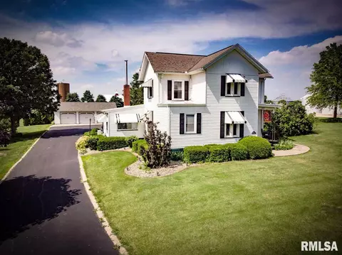101 E Ontario Rd, Oneida, IL 61467 photo 3