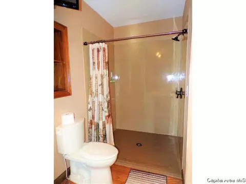 101 E Ontario Rd, Oneida, IL 61467 photo 24