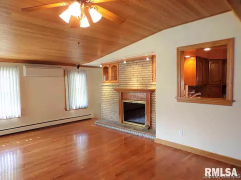 101 E Ontario Rd, Oneida, IL 61467 photo 18