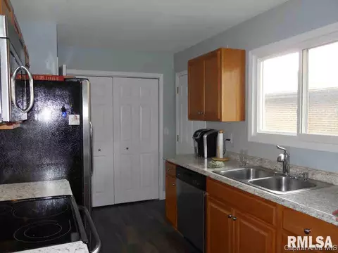 4133 4135 Pickfair, Springfield, IL 62703 photo 9