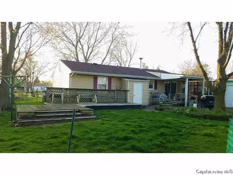 706 E Cardinal Ct, Athens, IL 62613 photo 17