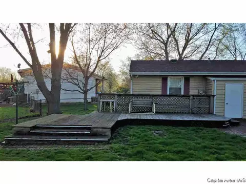 706 E Cardinal Ct, Athens, IL 62613 photo 15
