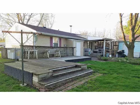 706 E Cardinal Ct, Athens, IL 62613 photo 16