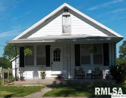 132 S State Rd, Mendon, IL 62351 photo 1