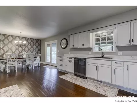 107 Exmore Dr, Springfield, IL 62704 photo 6