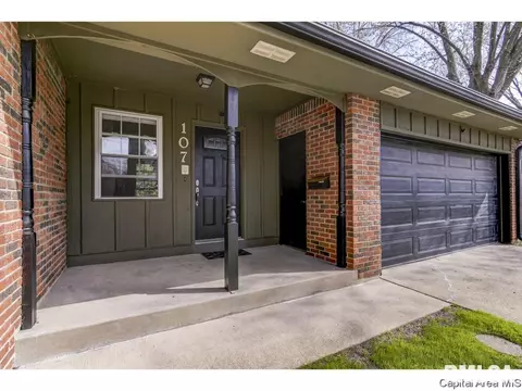 107 Exmore Dr, Springfield, IL 62704 photo 2