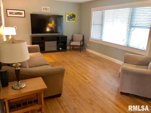 2017 Fairway Dr, Springfield, IL 62704 photo 3