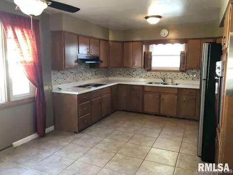 1728 N 19th St, Springfield, IL 62702 photo 6