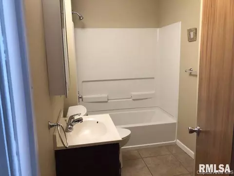 1728 N 19th St, Springfield, IL 62702 photo 9