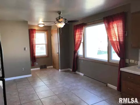 1728 N 19th St, Springfield, IL 62702 photo 8