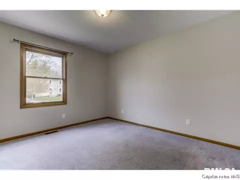 4372 Comanche, Springfield, IL 62711 photo 19