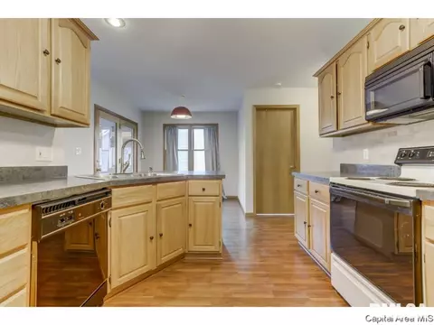 4372 Comanche, Springfield, IL 62711 photo 11