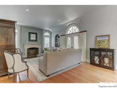 1630 S Wiggins Ave, Springfield, IL 62704 photo 9