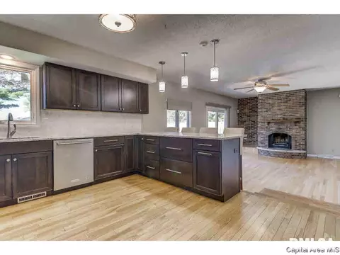 127 White Birch Rd, Springfield, IL 62712 photo 8