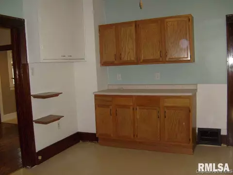 1732 S Spring St, Springfield, IL 62704 photo 3