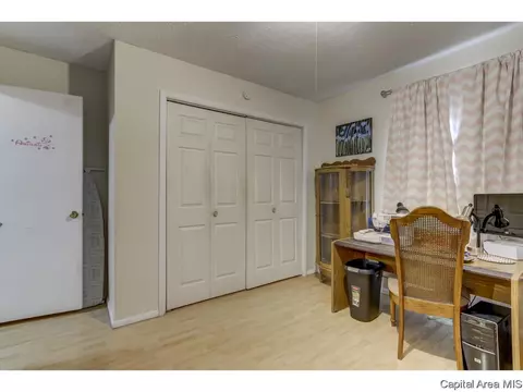 2528 Delaware Dr, Springfield, IL 62702 photo 19