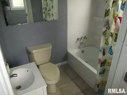 1215 N Bond St, Springfield, IL 62702 photo 9