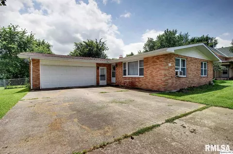 210 E Church, Mendon, IL 62351 photo 1