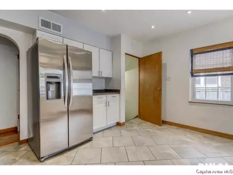 2141 Marland, Springfield, IL 62702 photo 8