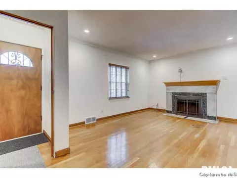 2141 Marland, Springfield, IL 62702 photo 2