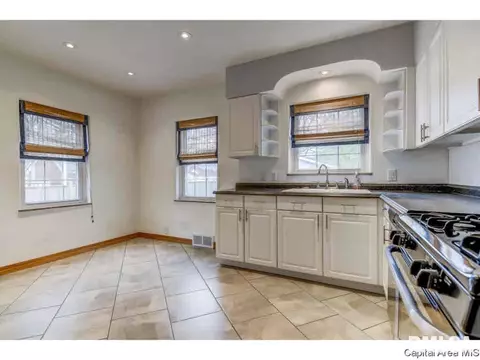 2141 Marland, Springfield, IL 62702 photo 7