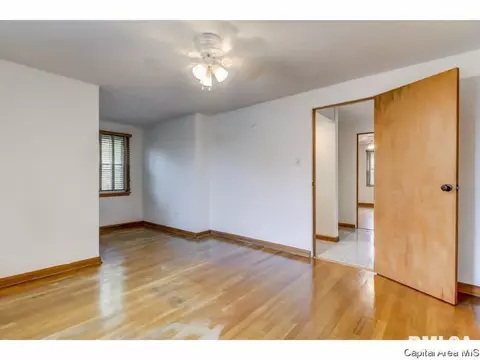 2141 Marland, Springfield, IL 62702 photo 18