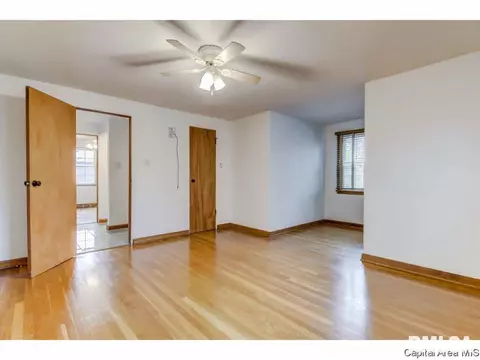 2141 Marland, Springfield, IL 62702 photo 15
