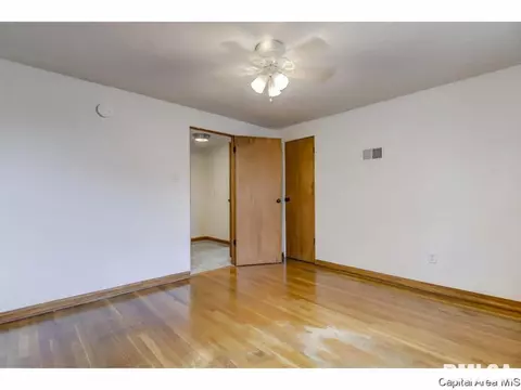 2141 Marland, Springfield, IL 62702 photo 17