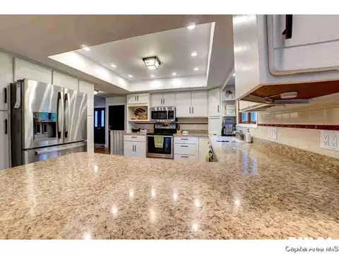 309 Thames River Rd, Springfield, IL 62711 photo 5