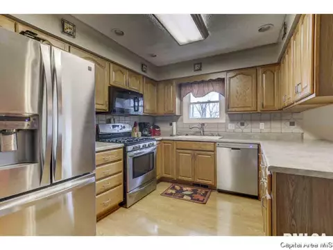 33 Claymont, Springfield, IL 62704 photo 4